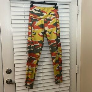 Colorful Camo Leggings size Medium